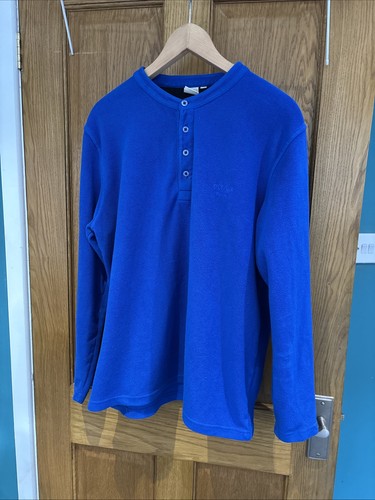 Great royal blue button - great, up